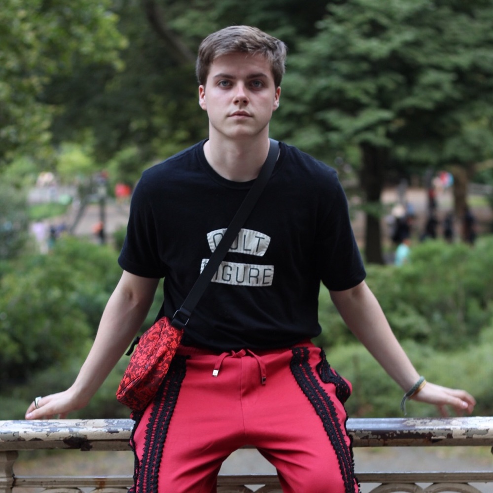 Meet your Posher, Aaron